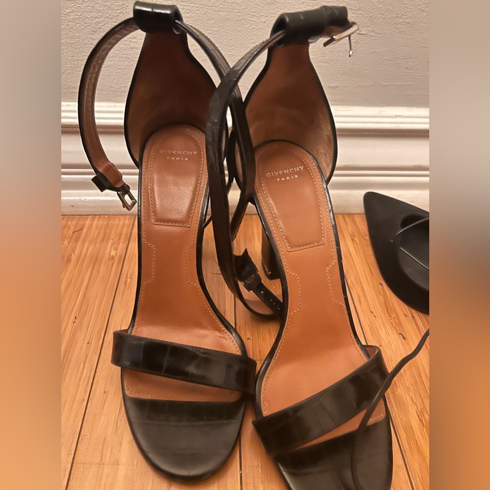 Open toe leather heel sandals